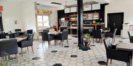 BOUTIQUE OU RESTAURANT A LOUER AUX COCOTIERS