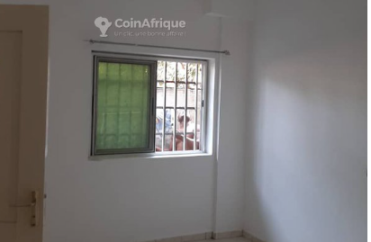 APPARTEMENT D&rsquo;UNE CHAMBRE SALON DISPONIBLE