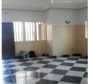 ENTREE PERSONNELLE D&rsquo;UN APPARTEMENT SANITAIRE