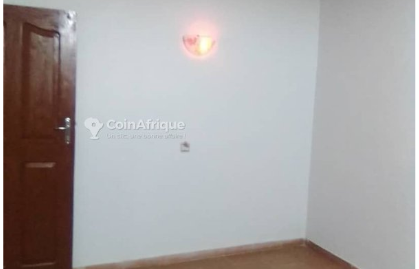 APPARTEMENT SANITAIRE DISPONIBLE A CALAVI