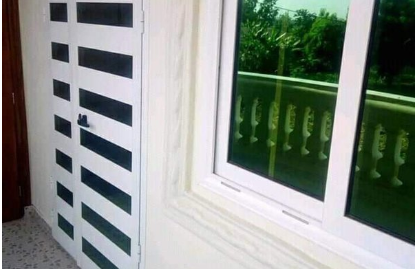 APPARTEMENT SANITAIRE STAFFE BIEN LUXUEUX