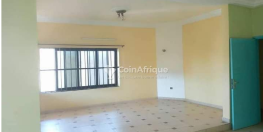 Appartement entrée personnelle à louer à Fidjrossè