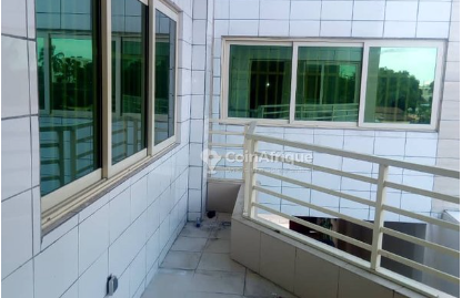 Disponible actuellement dans un bel immeuble un appartement sanitaire