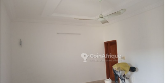 APPARTEMENT SANITAIRE ENTREE PERSONNELLE