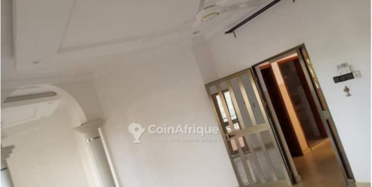 Nouvelles constructions Calavi précisément Akassato zone lycée technique