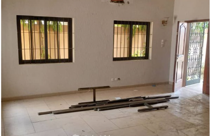 Nouvelle construction à Atrokpocodji entrée personnelle