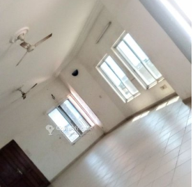 APPARTEMENT SANITAIRE ENTREE PERSONNELLE