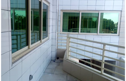 TRES BEL APPRTEMENT SANITAIRE