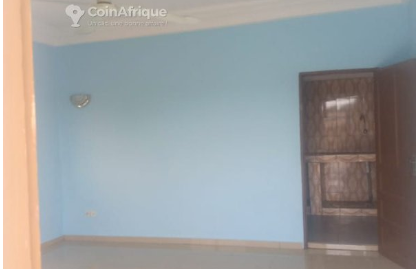 UNE ENTREE COUCHEE SANITAIRE